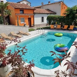  Appartamento Sweet With A Terrace